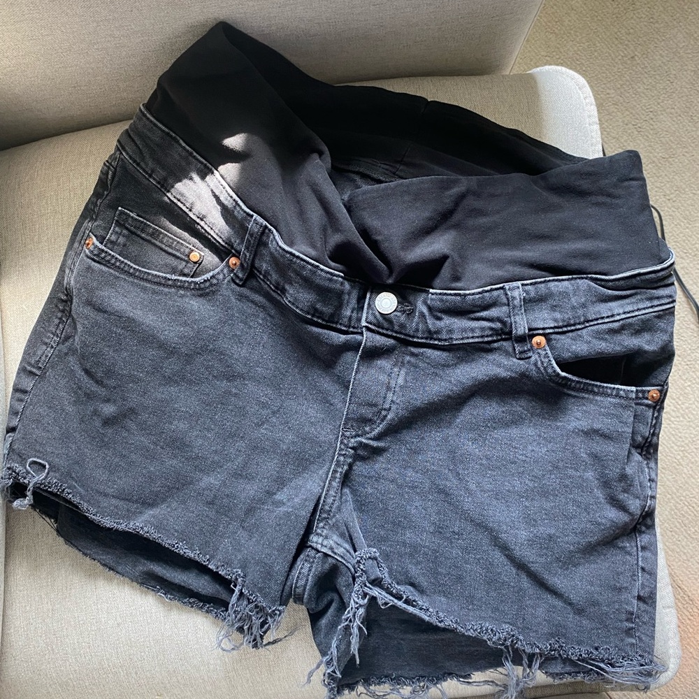 Black maternity Jean shorts